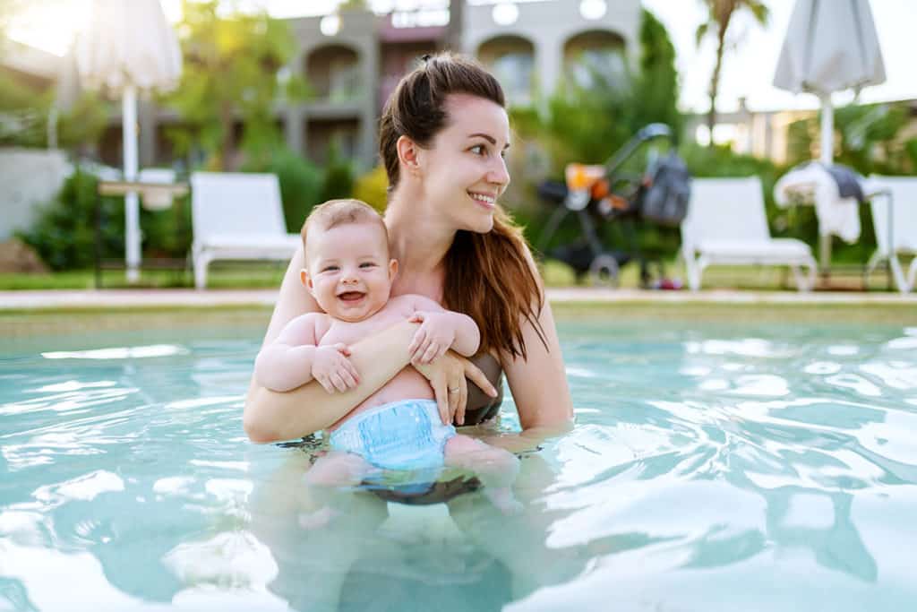 Badewindelhöschen für das Baby – praktisch und bequem