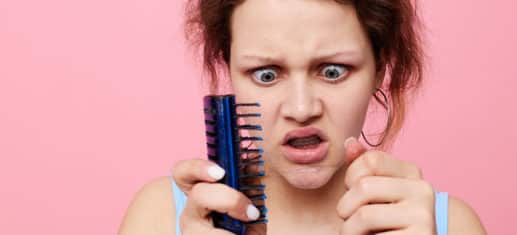 Haarausfall bei Frauen und was dagegen helfen kann