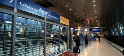Flughafen Frankfurt stellt Betrieb am Montag weitgehend ein