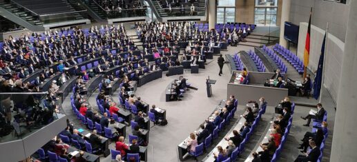 Mehrheit erhofft sich von kleinerem Bundestag bessere Arbeit