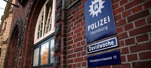 Polizei-Hamburg-raeumt-weniger-Kontrollen-von-Waffenbesitzern-ein.jpg