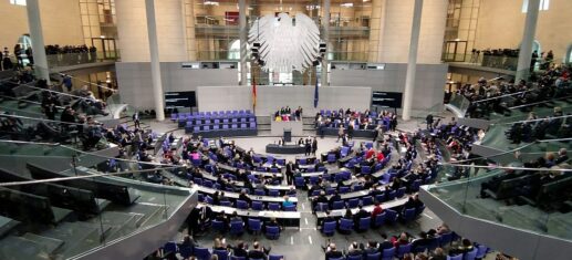 Bas mahnt würdevollen Umgang mit Bundestagsvizepräsidentenamt an