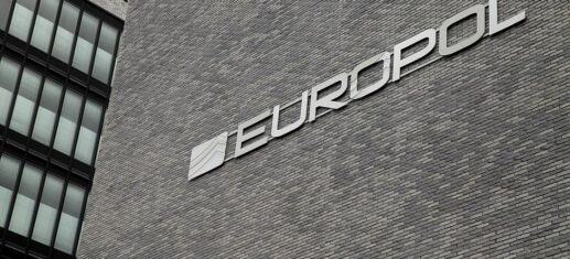 Europol geht gegen vermeintliche Anlageplattform vor