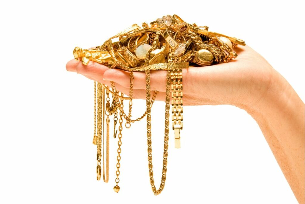 Goldschmuck zu Geld machen – so wird es kein Verlustgeschäft