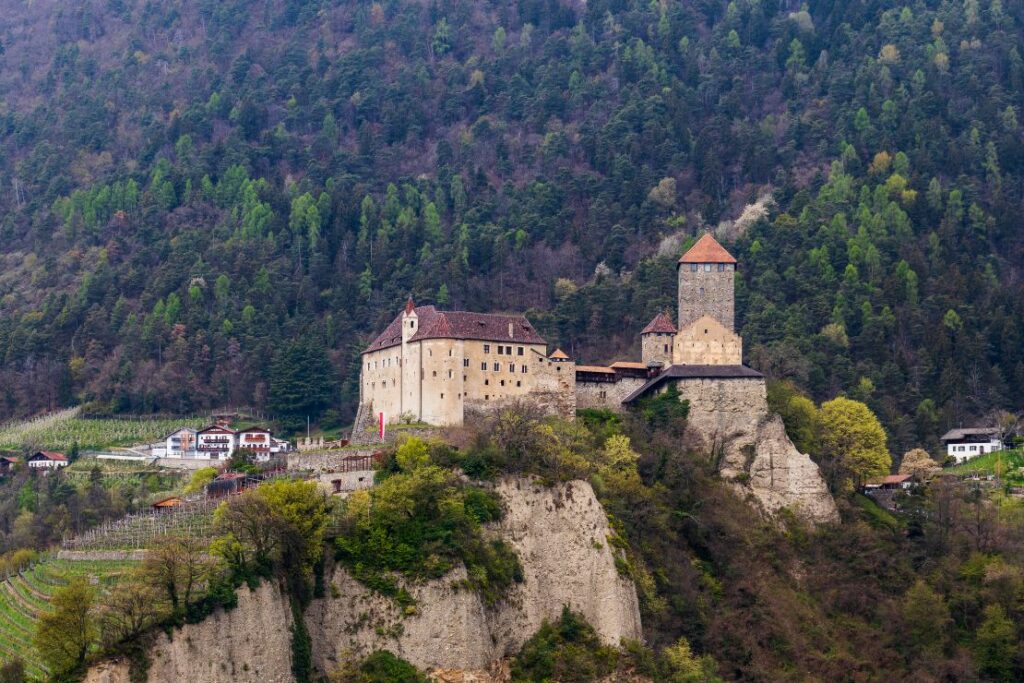 Natur und Kultur: Urlaub in Südtirol im Meraner Land