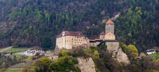 Natur und Kultur: Urlaub in Südtirol im Meraner Land