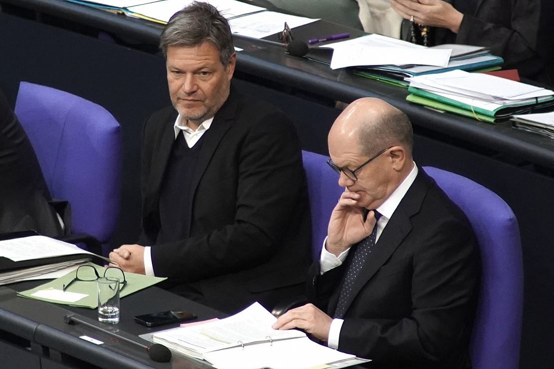 ZDF-Politbarometer: SPD legt zu – Immer weniger mit Ampel zufrieden