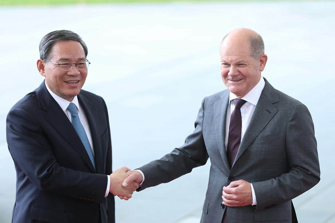 Chinas Regierungschef wirbt für engere Beziehungen zu Deutschland