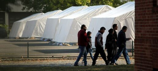 Kommunen wollen wegen Flüchtlingen Grundgesetz ändern