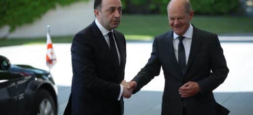 Scholz-mit-Georgiens-Regierungschef-Gharibaschwili-zusammengekommen.jpg