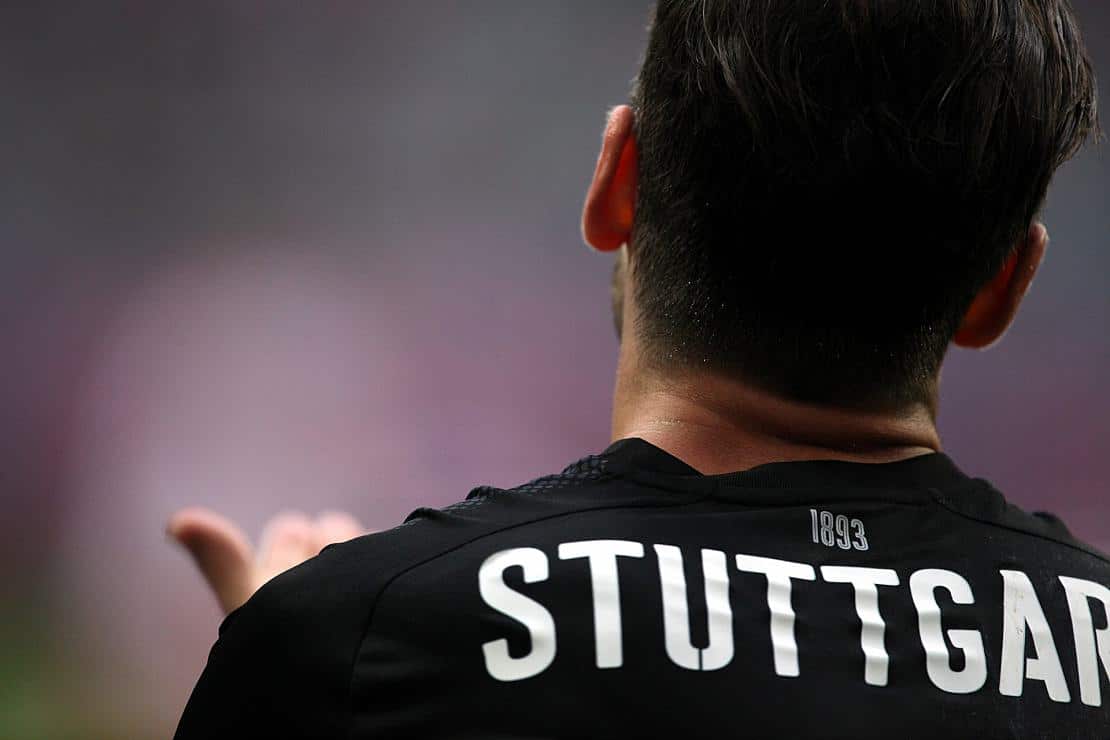 VfB Stuttgart legt in Relegation gegen HSV deutlich vor