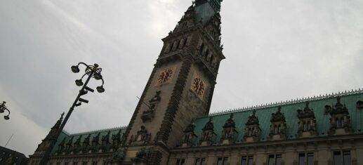 Hamburger Politiker drohen NRW-Justizminister mit Klage