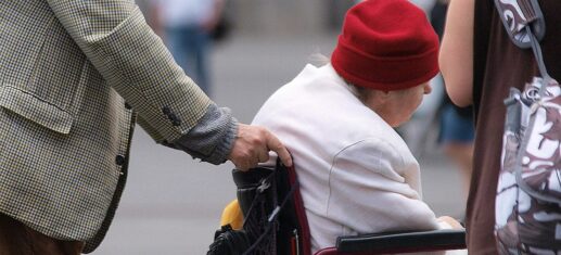 Immer mehr Senioren brauchen zusätzliche Hilfe vom Sozialamt