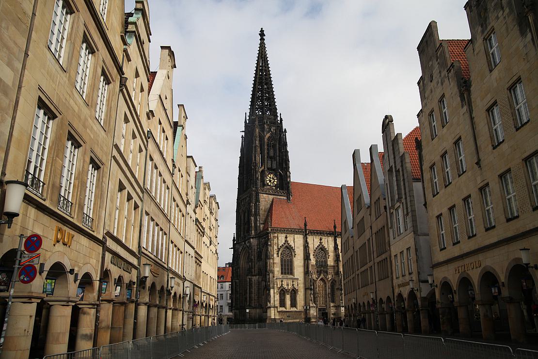 Lauterbach schlägt Nutzung von Kirchen als "Kälteräume" vor