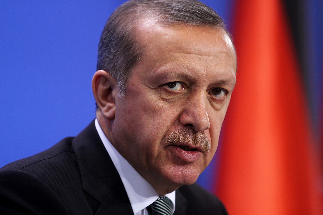 Röttgen wirft Erdogan "Erpressung" vor