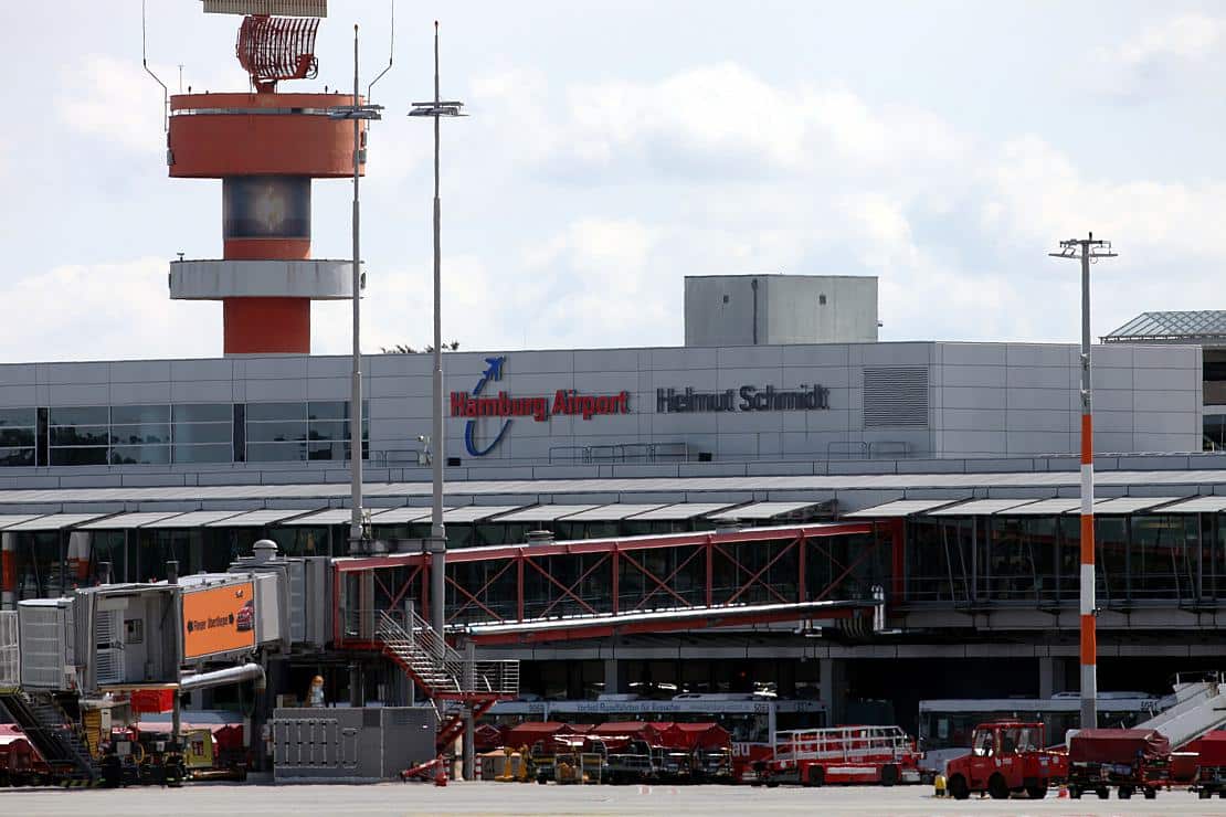 "Letzte Generation" blockiert Flughäfen in Hamburg und Düsseldorf