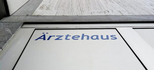 Patientenschützer will hohe Deutschkenntnisse für ausländische Ärzte