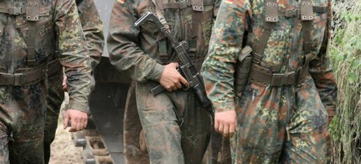 Pistorius will Bundeswehr-Personalziel auf Prüfstand stellen