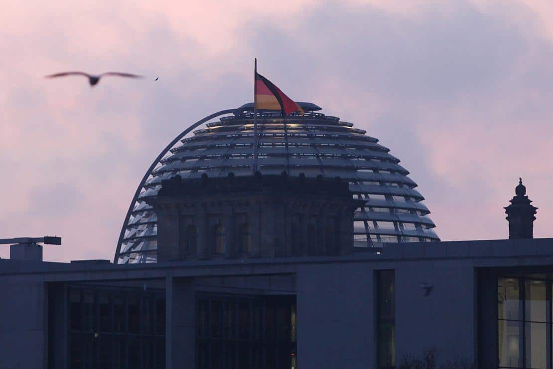 Politiker diskutieren über Zugangsbeschränkungen für den Bundestag
