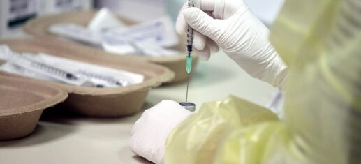 Hausaerzte-fordern-Kombi-Impfstoff-gegen-Corona-und-Grippe.jpg
