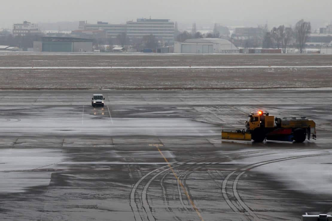 Eisregen: Flughafen München wird erneut geschlossen