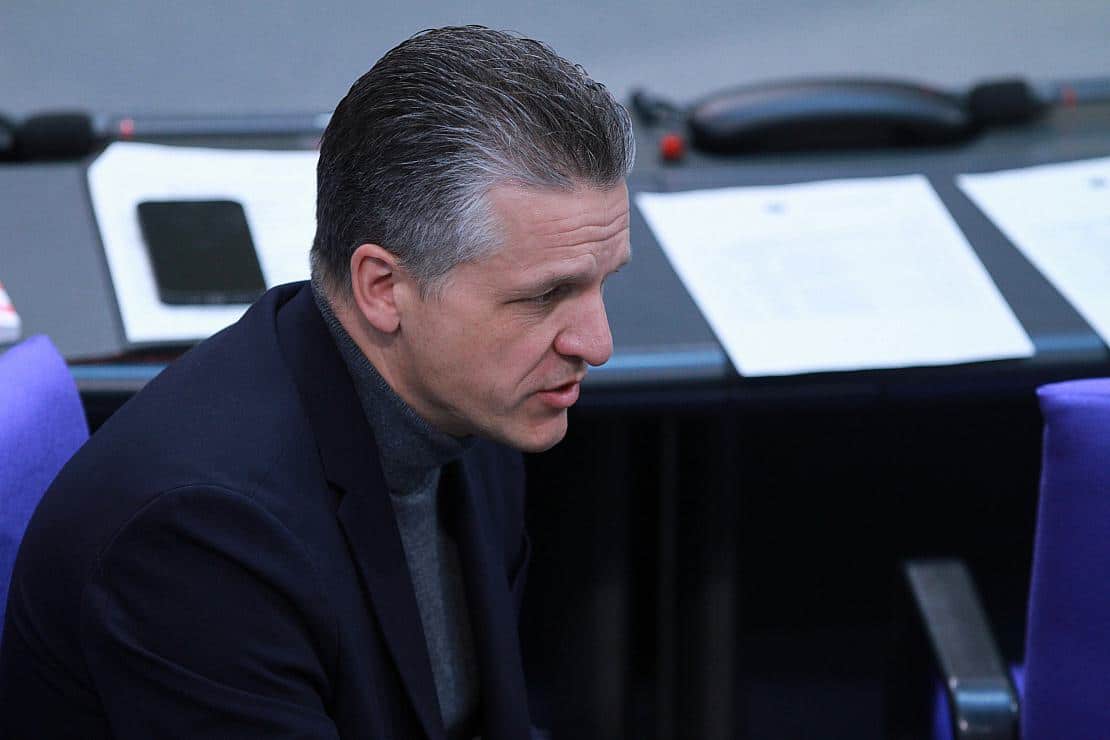 Frei fordert Bundestagspräsidentin in Haushaltskrise zum Handeln auf