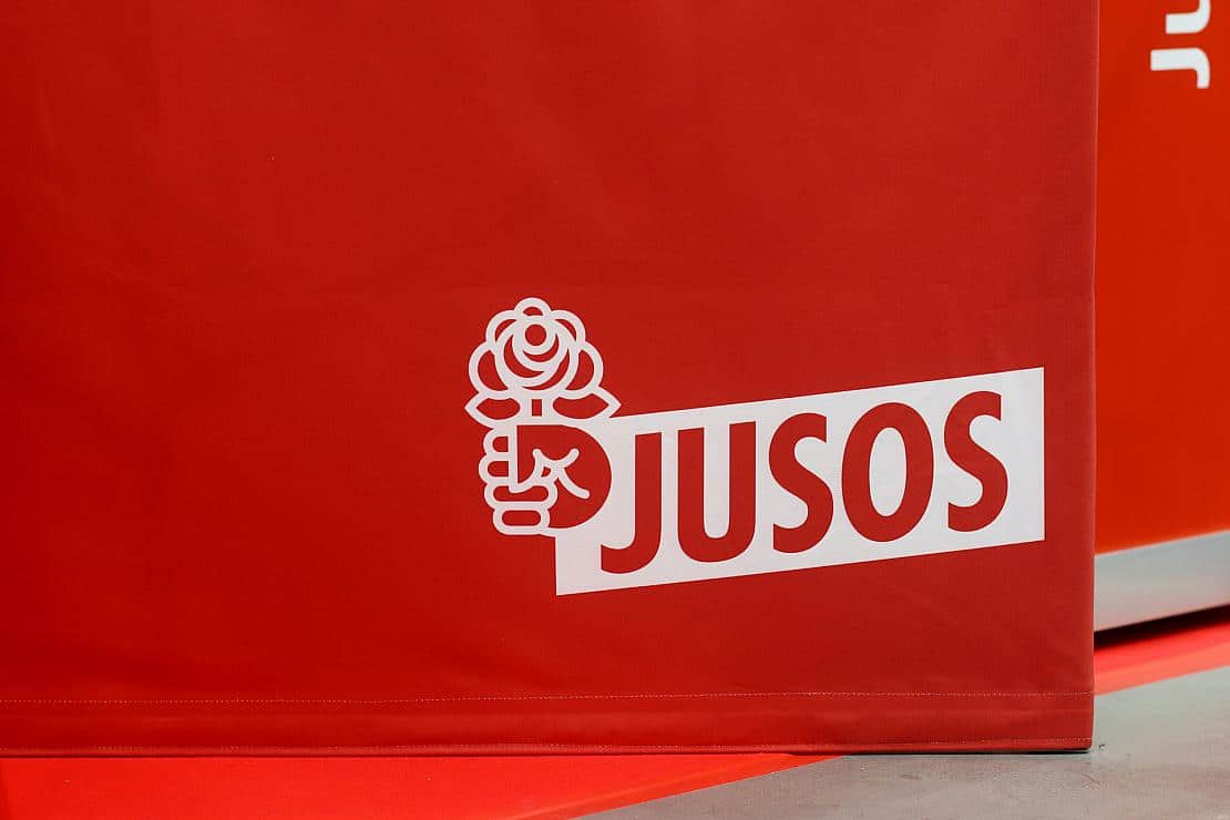Jusos fordern Scholz zum Einsatz gegen Sozialkürzungen auf