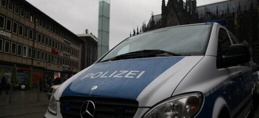 Polizei-verstaerkt-Schutzmassnahmen-am-Koelner-Dom.jpg