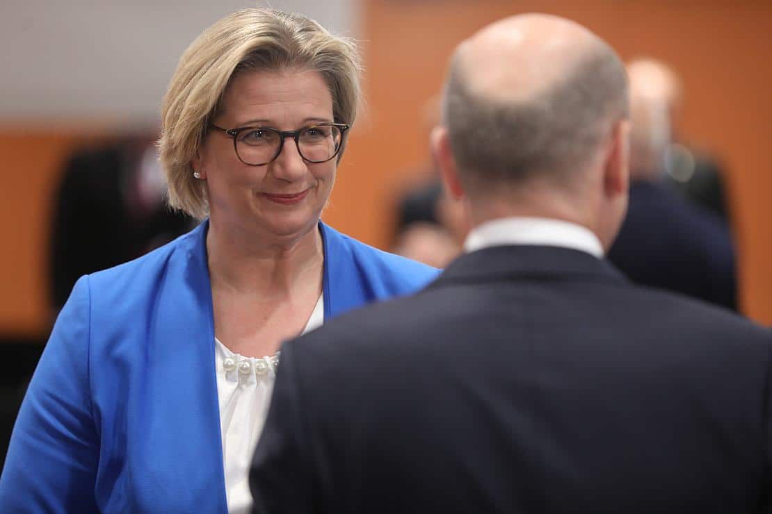 Saarlands Ministerpräsidentin für Aussetzen der Schuldenbremse