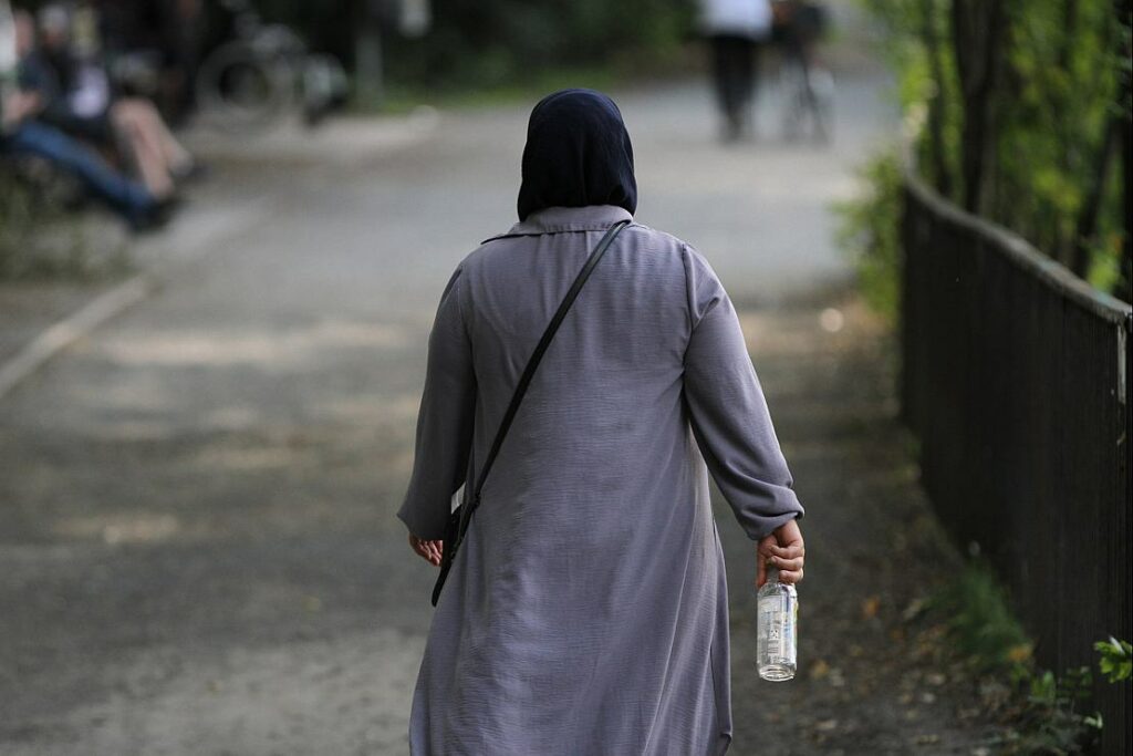 Ausländerbehörden massiv überlastet: Gewerkschaftschef warnt