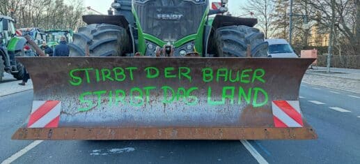 Bauern-drohen-mit-weiteren-Protesten-Lindner-bei-Demo-ausgebuht.jpg