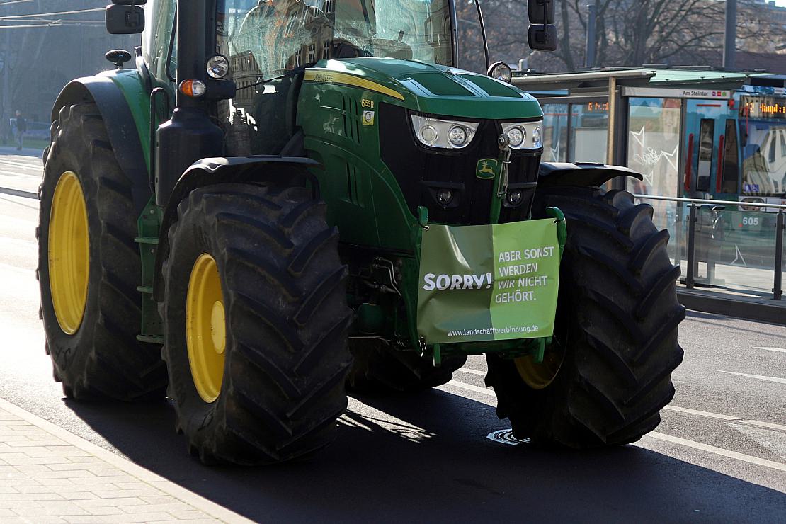 Bauern wollen mit "zehntausenden Treckern" Deutschland lahmlegen