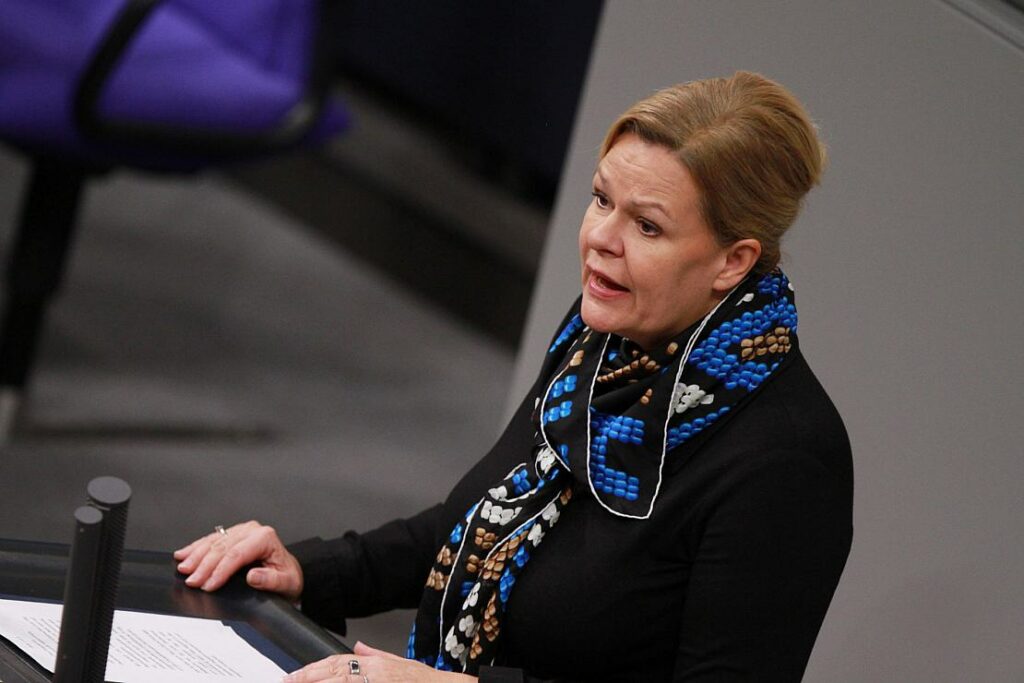 Faeser: Anforderungen für deutschen Pass "strenger als bisher"