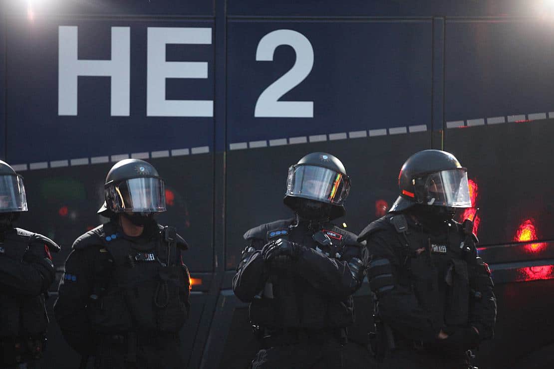 Innenministerin lehnt Taser für alle Polizisten in Niedersachsen ab