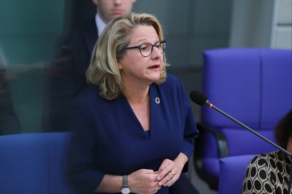 Schulze drängt auf EU-Lieferkettengesetz