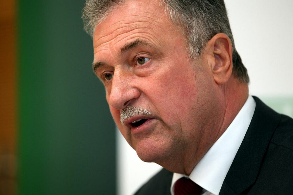 Weselsky greift Bahn scharf an