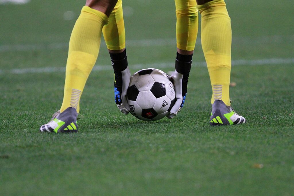 2. Bundesliga: Kiel gewinnt in Paderborn – Platz zwei gefestigt