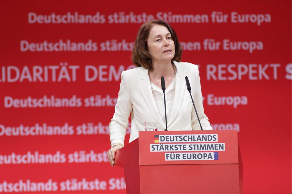 Barley fordert von der Leyen zu Abgrenzung nach rechts auf