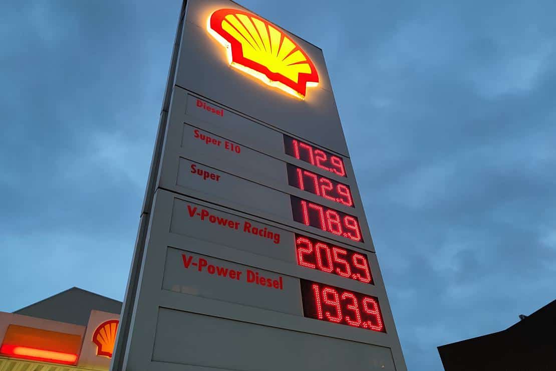 Benzinpreis stagniert – Diesel etwas günstiger