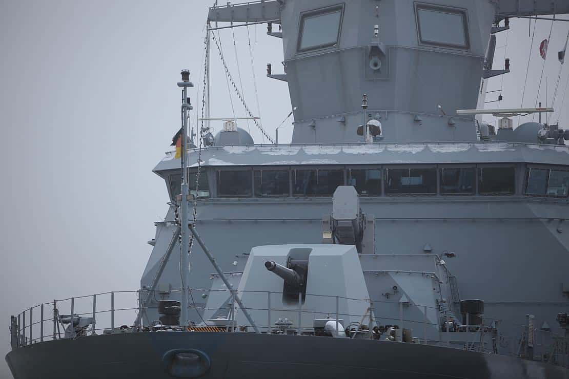 Bundeswehr-Fregatte "Hessen" wehrt Drohen-Angriffe im Roten Meer ab