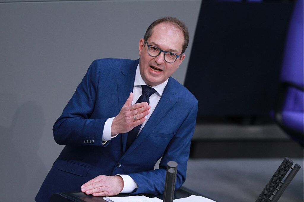 Dobrindt nennt Ampel "Standortnachteil für unser Land"