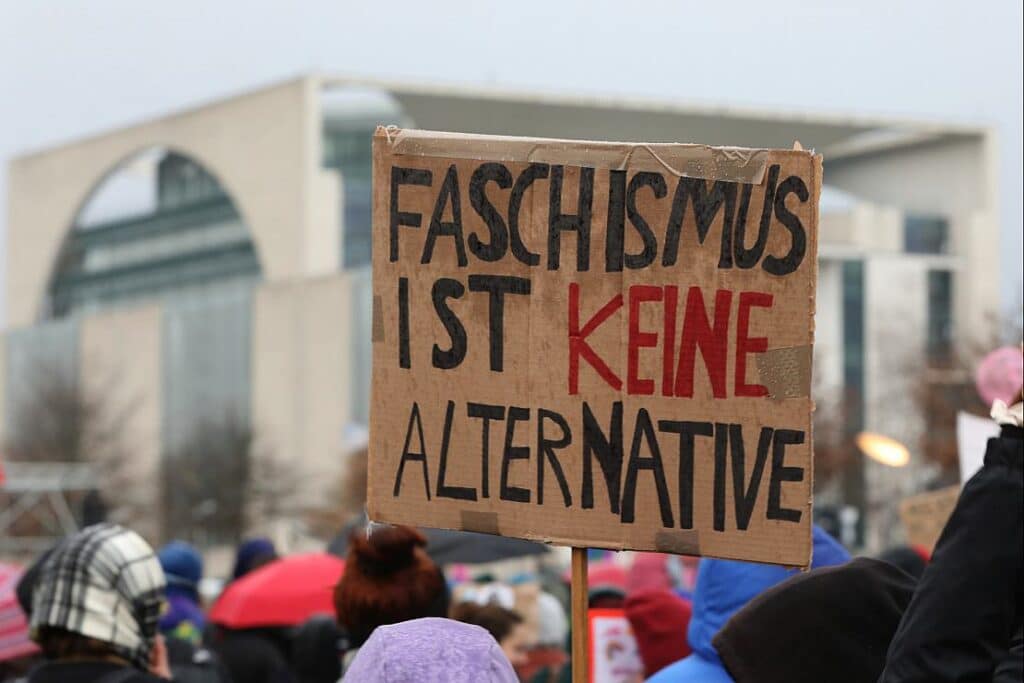 Faeser sieht in Protesten Rückendeckung für Demokratiefördergesetz