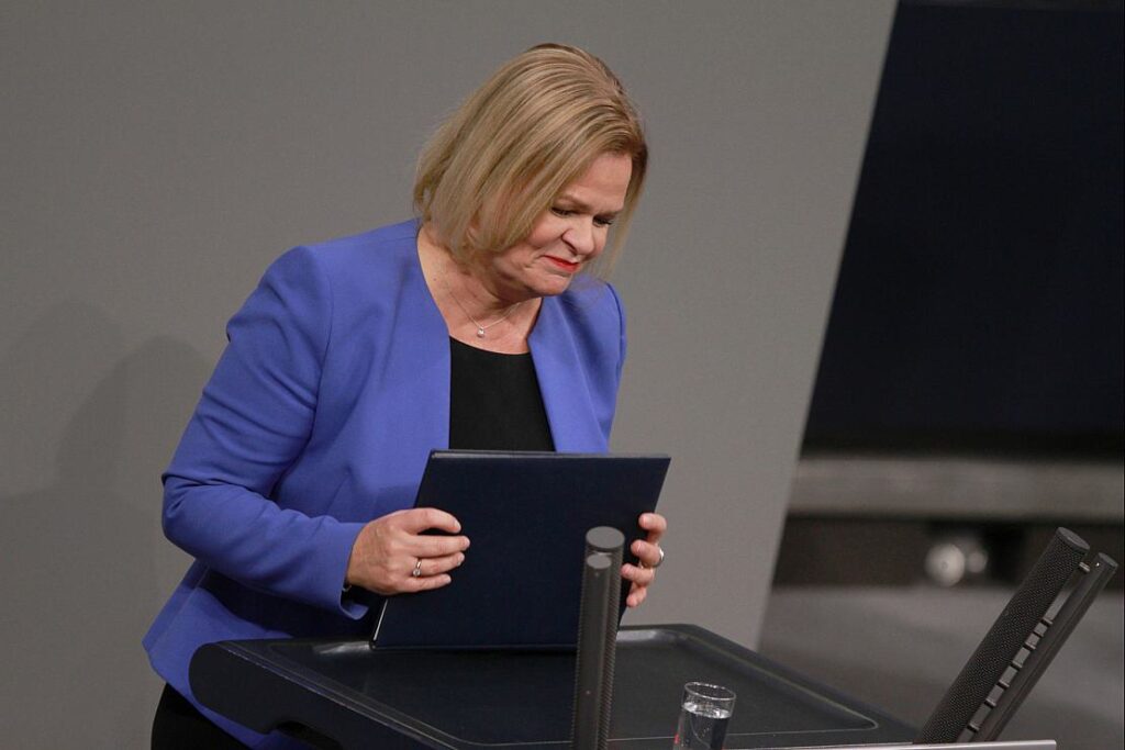 Faeser will Unternehmen besser vor Spionage schützen