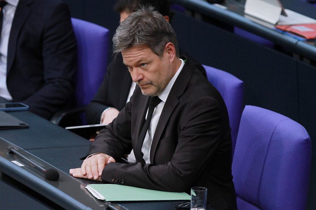 Habeck glaubt an Verhinderung von AfD-Triumph im Osten