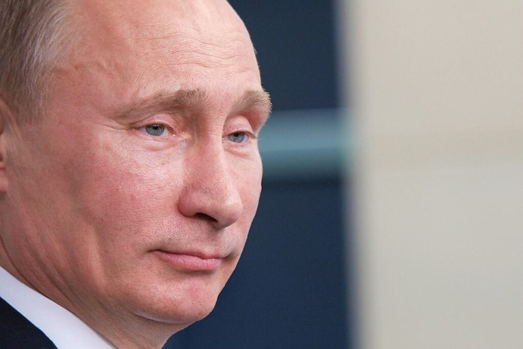 Röttgen: Nicht von Putins Atomwaffen-Drohungen irritieren lassen