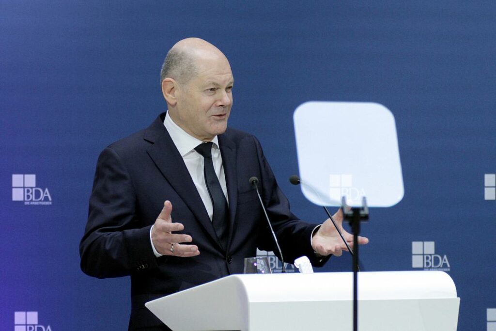 Scholz wirbt bei Arbeitgebern für mehr Tarifbindung