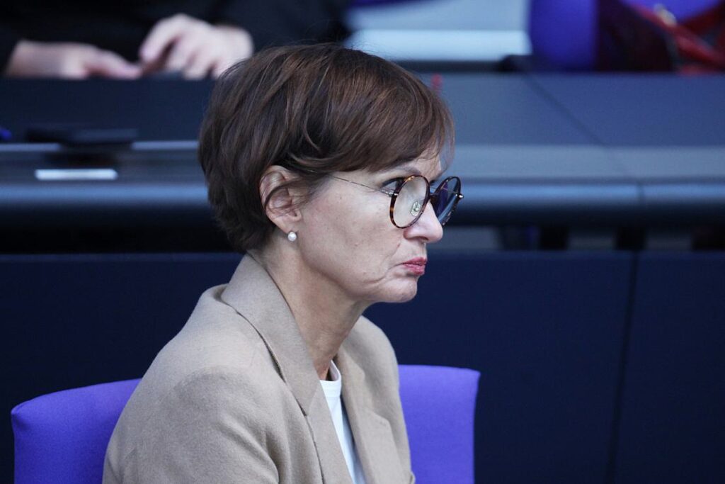 Stark-Watzinger mahnt Vorgehen gegen antisemitische Gewalt an