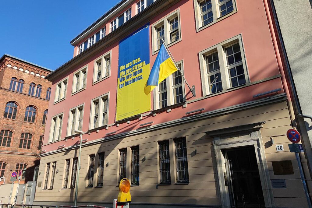 Ukrainischer Botschafter bescheinigt Scholz "Führungsrolle"