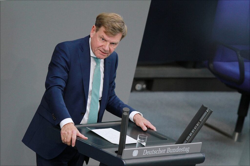 Wadephul wirbt um Zustimmung für Taurus-Antrag der Union