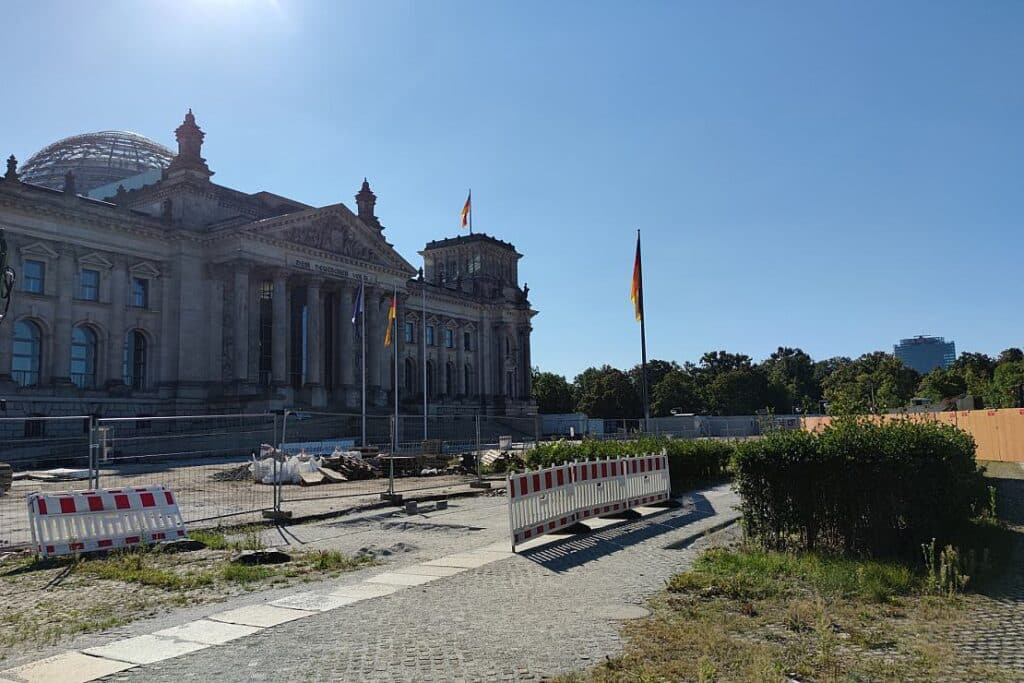 AfD will gegen Ausschluss aus FC Bundestag klagen